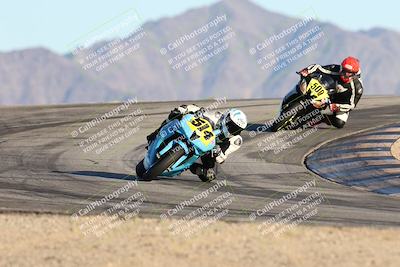 media/Dec-07-2025-CVMA (Sun) [[3e7d2de5dc]]/Race 17-Amateur Formula Middleweight/